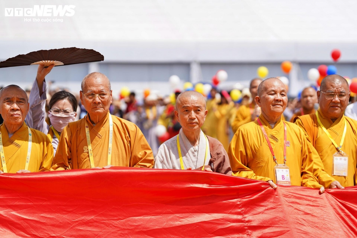 buddhist flag-hoisting ceremony at un vesak 2025 celebration picture 2
