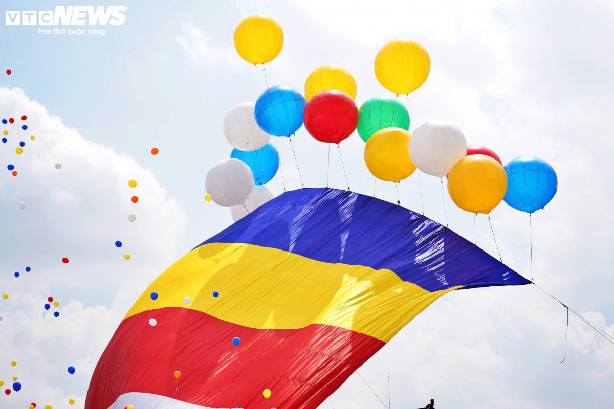 buddhist flag-hoisting ceremony at un vesak 2025 celebration picture 9