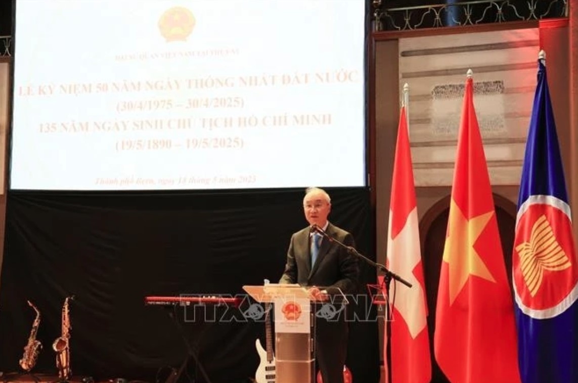 patriotism spirit promoted among vietnamese people in switzerland picture 1 patriotism spirit promoted among vietnamese people in switzerland picture 1