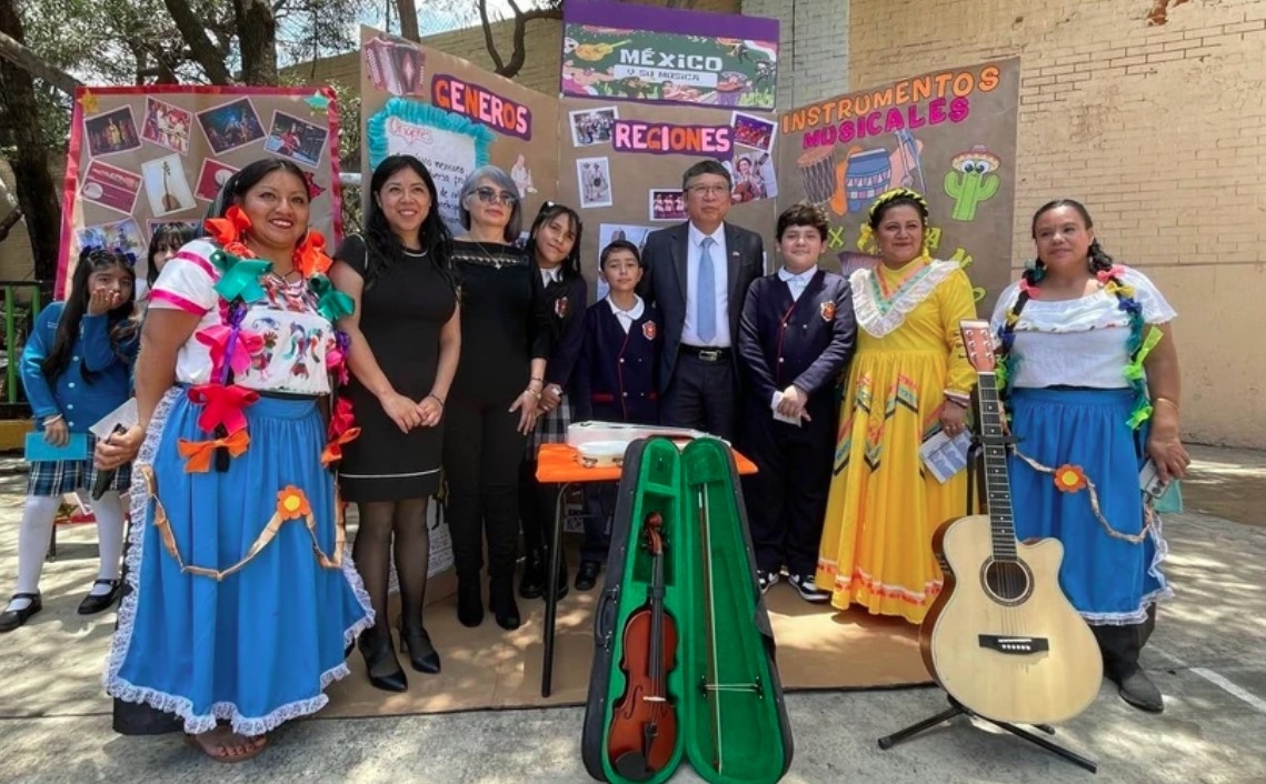 school celebrates vietnam-mexico ties picture 1 school celebrates vietnam-mexico ties picture 1