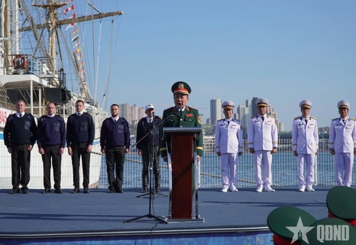 russia hands over research vessel professor gagarinsky to vietnam picture 1 russia hands over research vessel professor gagarinsky to vietnam picture 1