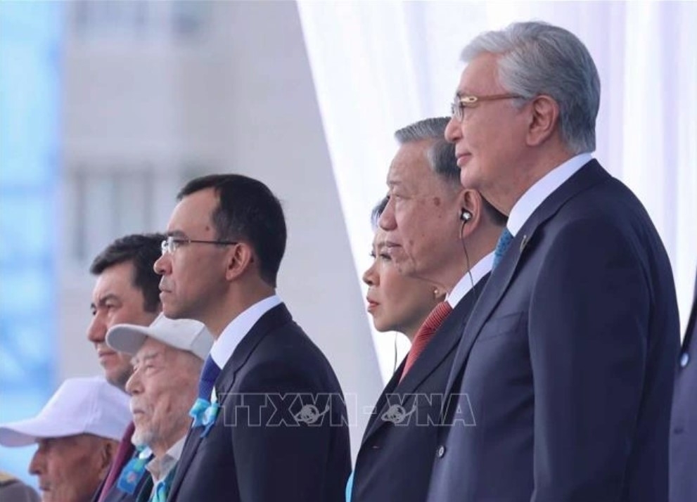 party leader attends military parade marking 80 years of victory over fascism in kazakhstan picture 2
