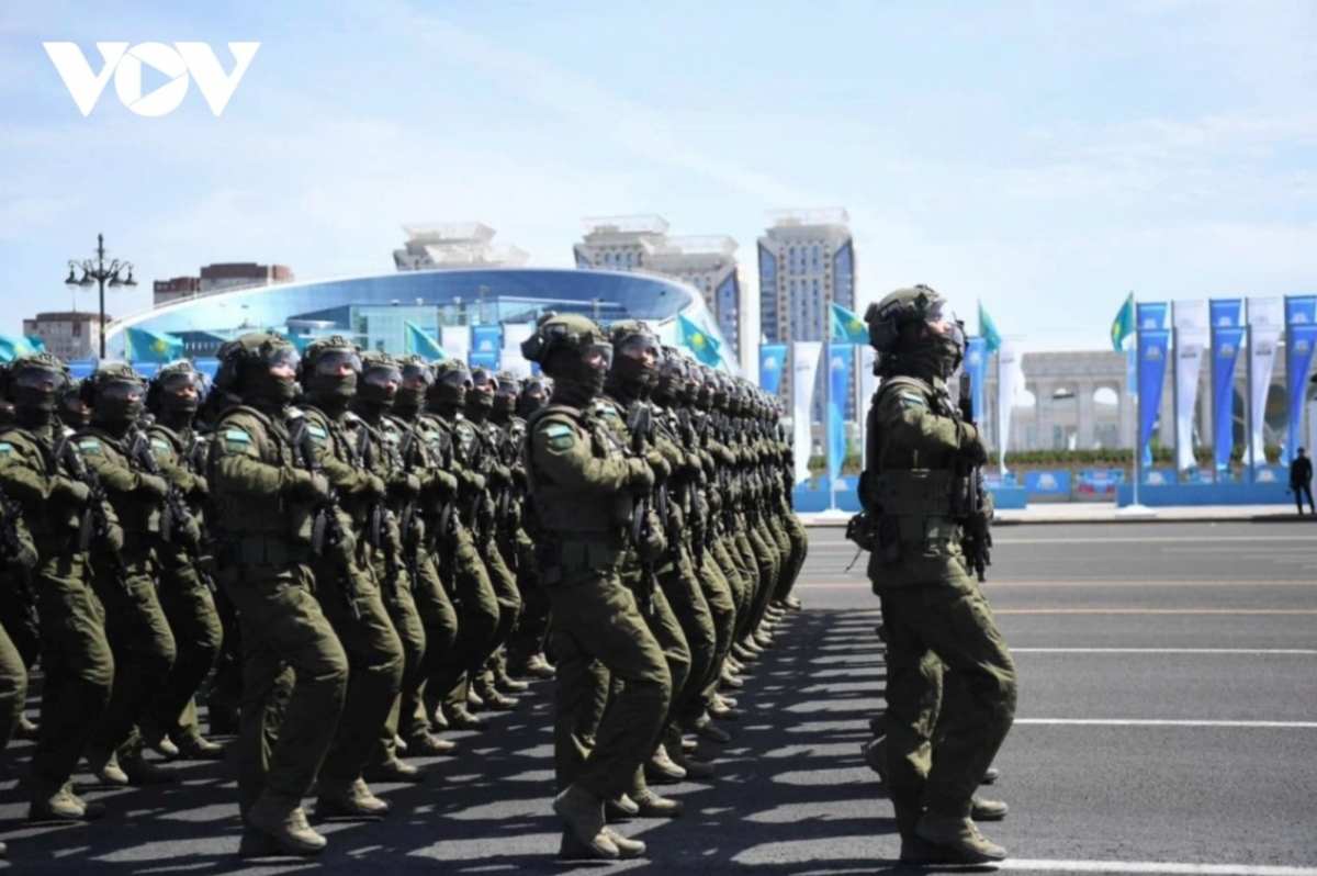 party leader attends military parade marking 80 years of victory over fascism in kazakhstan picture 4