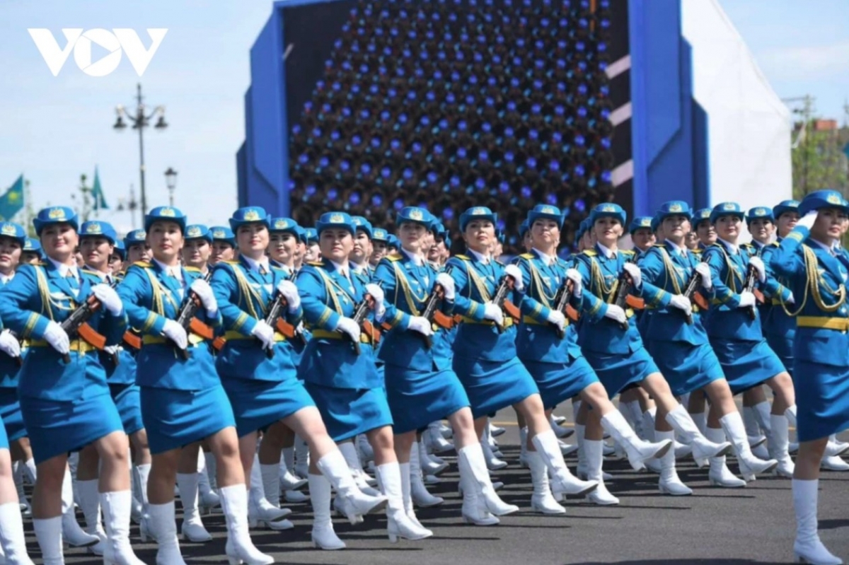 party leader attends military parade marking 80 years of victory over fascism in kazakhstan picture 5