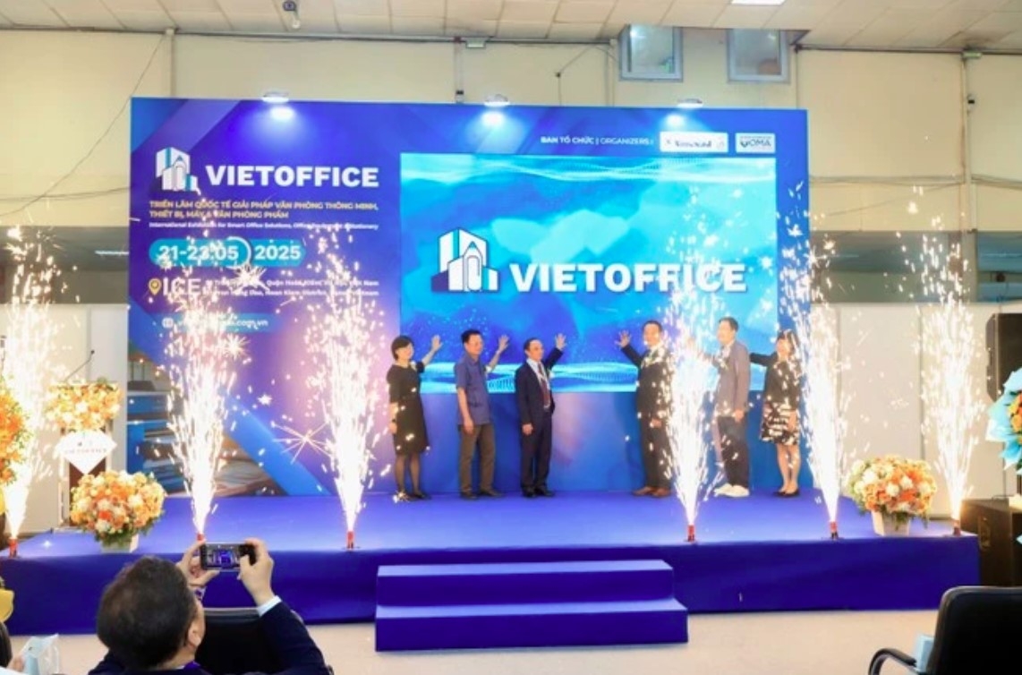 vietoffice 2025 opens in hanoi, attracting 100 exhibitors picture 1