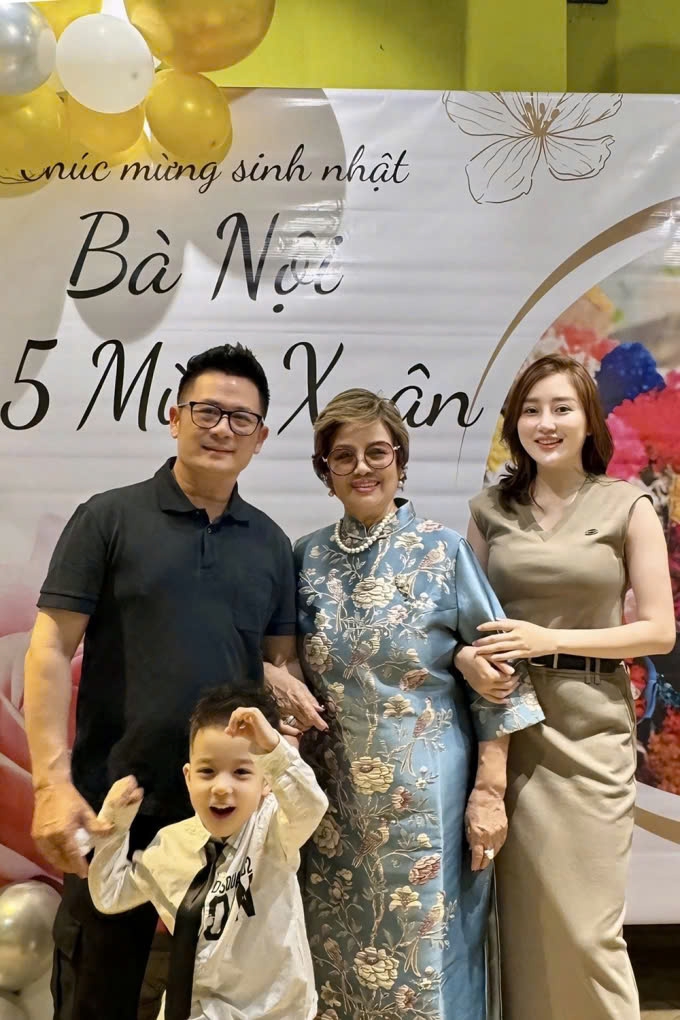 sao việt 2 5 vợ chồng trấn thành - hari won du lịch nhật bản hình ảnh 6 sao viet 2 5 vo chong tran thanh - hari won du lich nhat ban hinh anh 6