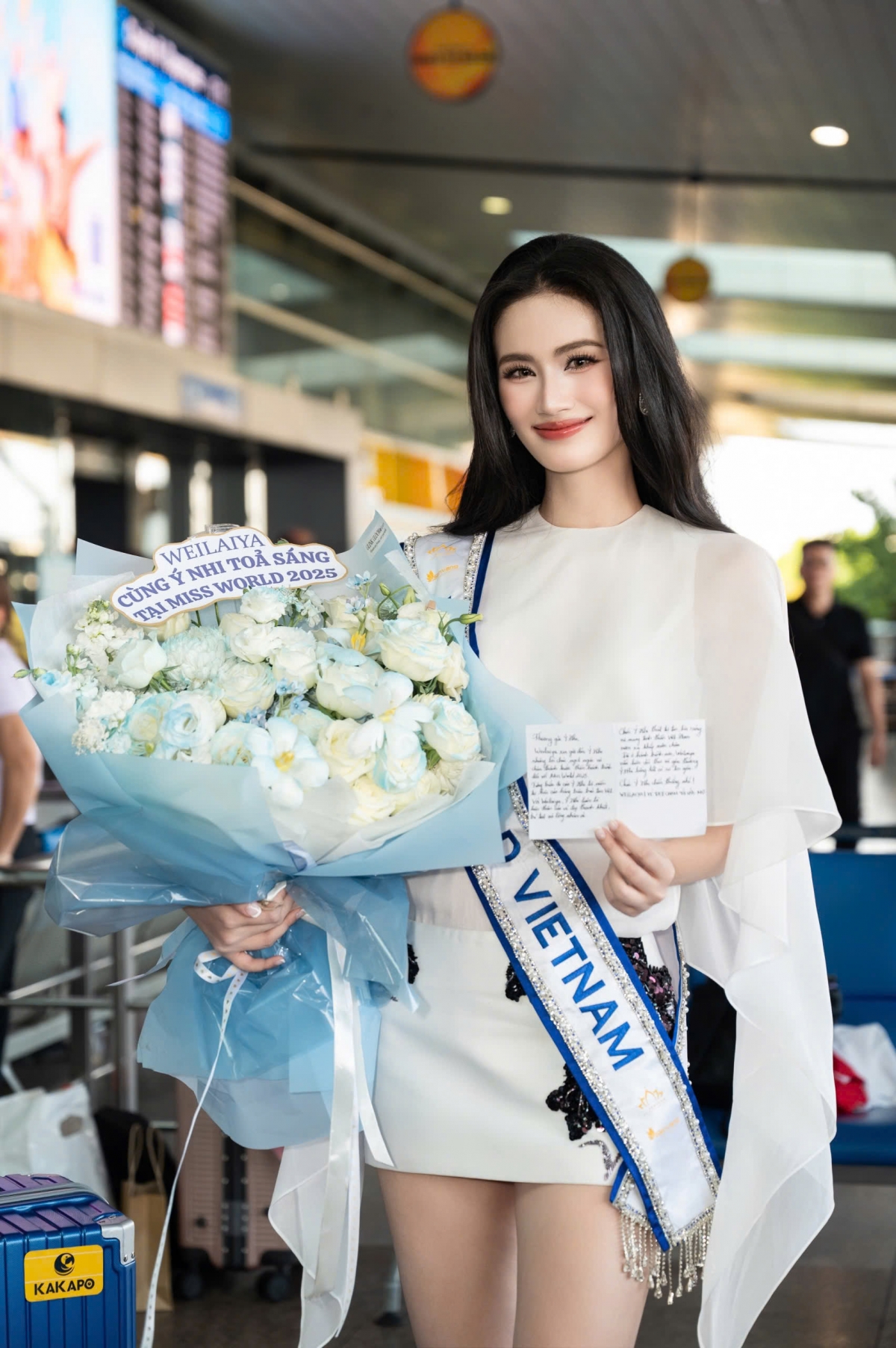 hoa hau Y nhi bat khoc o san bay truoc khi sang An Do thi miss world hinh anh 3 hoa hau Y nhi bat khoc o san bay truoc khi sang An Do thi miss world hinh anh 3