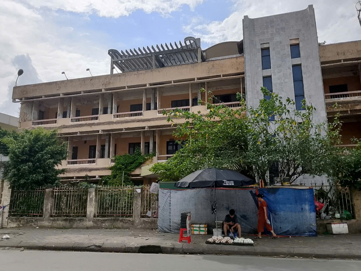 Sau 17 năm Hà Tây sáp nhập vào Hà Nội, một số trụ sở công vẫn bỏ hoang