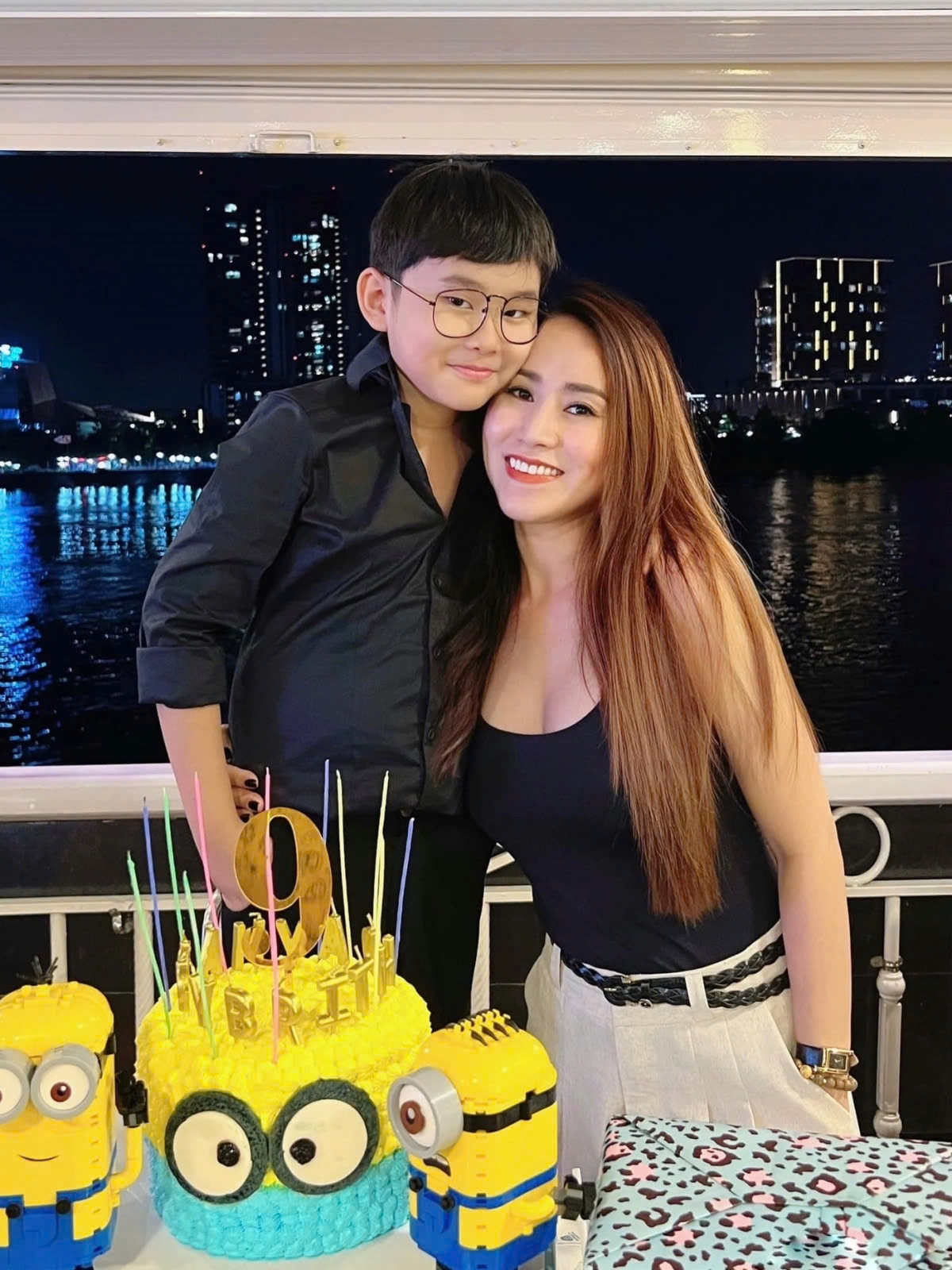 sao viet 23 5 diep lam anh di choi cung ban trai kem 11 tuoi hinh anh 2