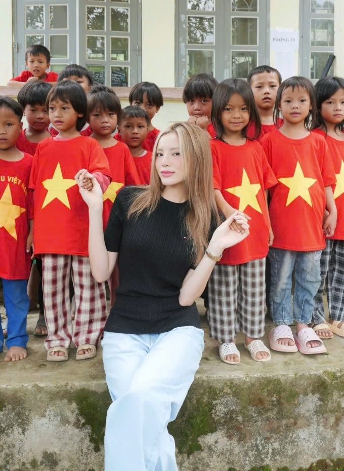 sao việt 25 5 tình trạng của mai phương thúy sau khi đi cấp cứu hình ảnh 4 sao viet 25 5 tinh trang cua mai phuong thuy sau khi di cap cuu hinh anh 4