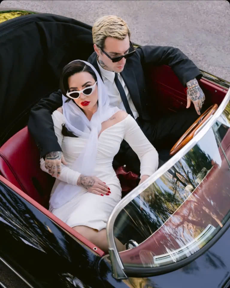 chuyện tình lãng mạn của demi lovato và hôn phu nhạc sĩ hình ảnh 4 chuyen tinh lang man cua demi lovato va hon phu nhac si hinh anh 4