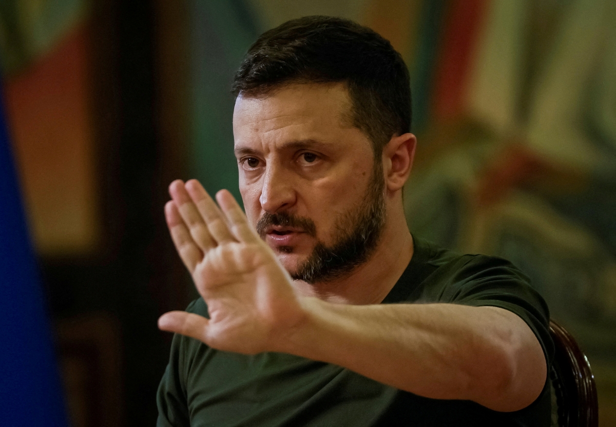 Ông zelensky kiên quyết không rút quân sau cuộc điện đàm trump-putin hình ảnh 1 Ong zelensky kien quyet khong rut quan sau cuoc dien dam trump-putin hinh anh 1