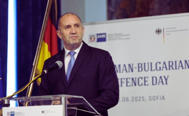 bulgaria và Đức tăng cường hợp tác quốc phòng hình ảnh 1 bulgaria va Duc tang cuong hop tac quoc phong hinh anh 1
