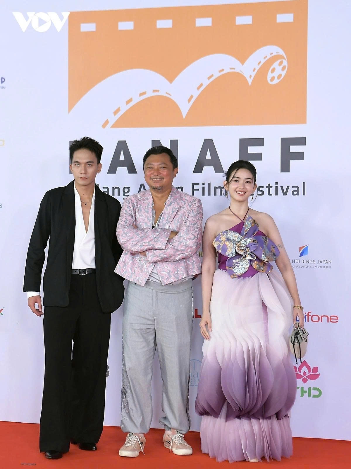 celebrities walk the red carpet in glamorous outfits at danaff iii picture 11 celebrities walk the red carpet in glamorous outfits at danaff iii picture 11