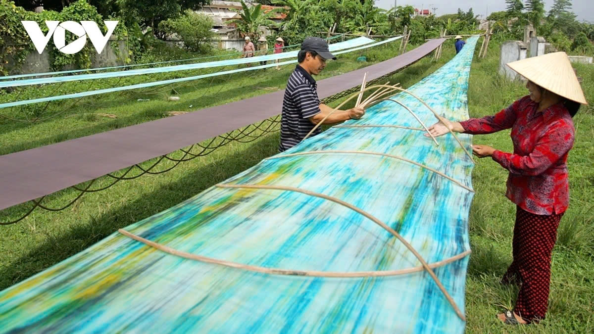step into the loom a hands-on experience in nha xa silk weaving picture 14 step into the loom a hands-on experience in nha xa silk weaving picture 14