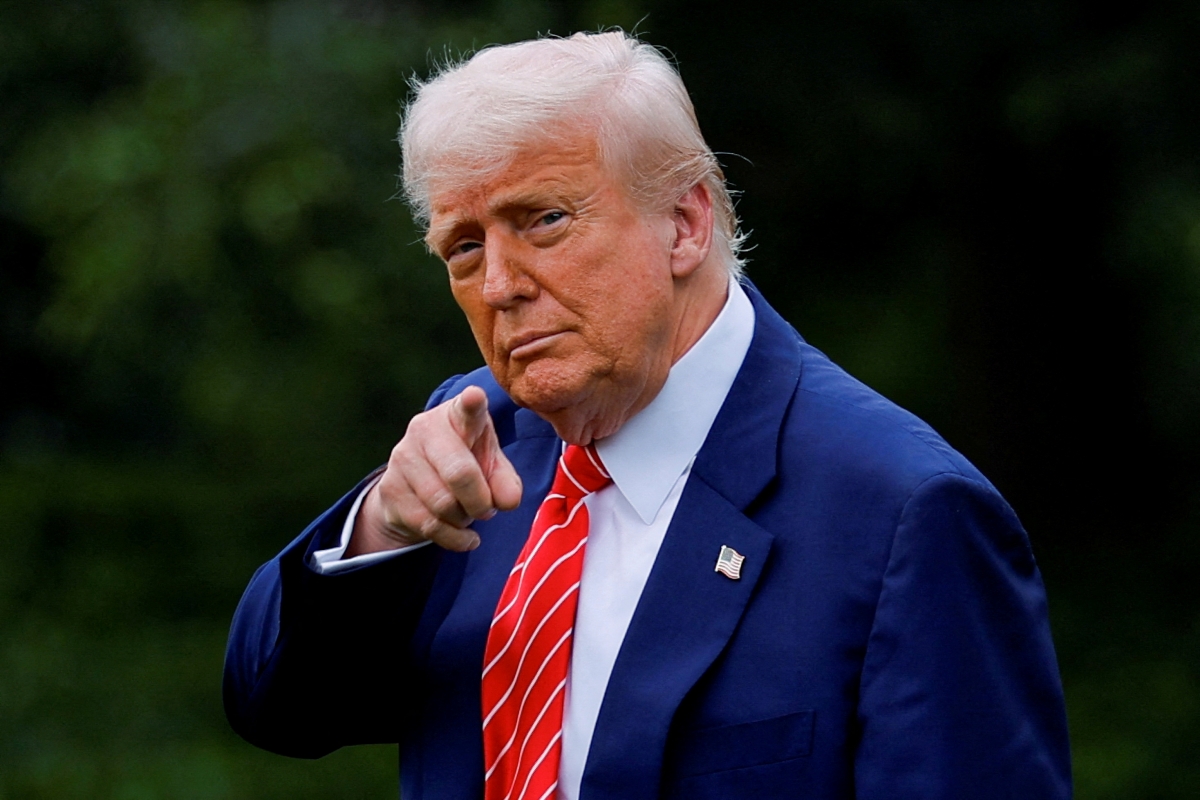 Chiến sự Ukraine leo thang, ông Trump chuyển từ củ cà rốt sang cây gậy với Nga?