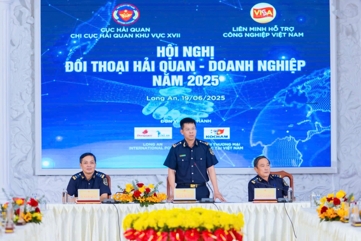 hải quan khu vực xvii đối thoại tháo gỡ khó khăn cho doanh nghiệp hình ảnh 1 hai quan khu vuc xvii doi thoai thao go kho khan cho doanh nghiep hinh anh 1