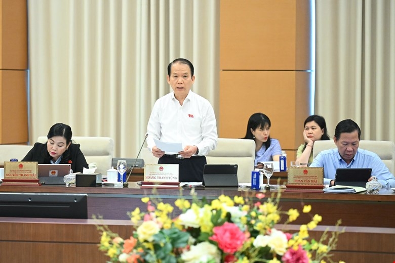 Đề xuất ký hợp đồng với doanh nhân, chuyên gia làm nhiệm vụ công chức lãnh đạo hình ảnh 1 De xuat ky hop dong voi doanh nhan, chuyen gia lam nhiem vu cong chuc lanh dao hinh anh 1
