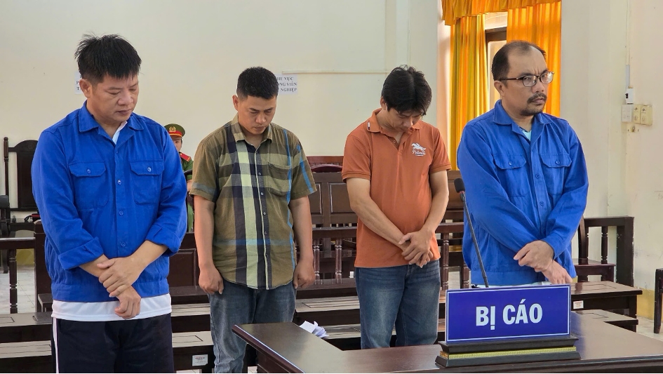 Nguyên trưởng công an xã cấu kết biến xe không nguồn gốc thành xe hợp pháp