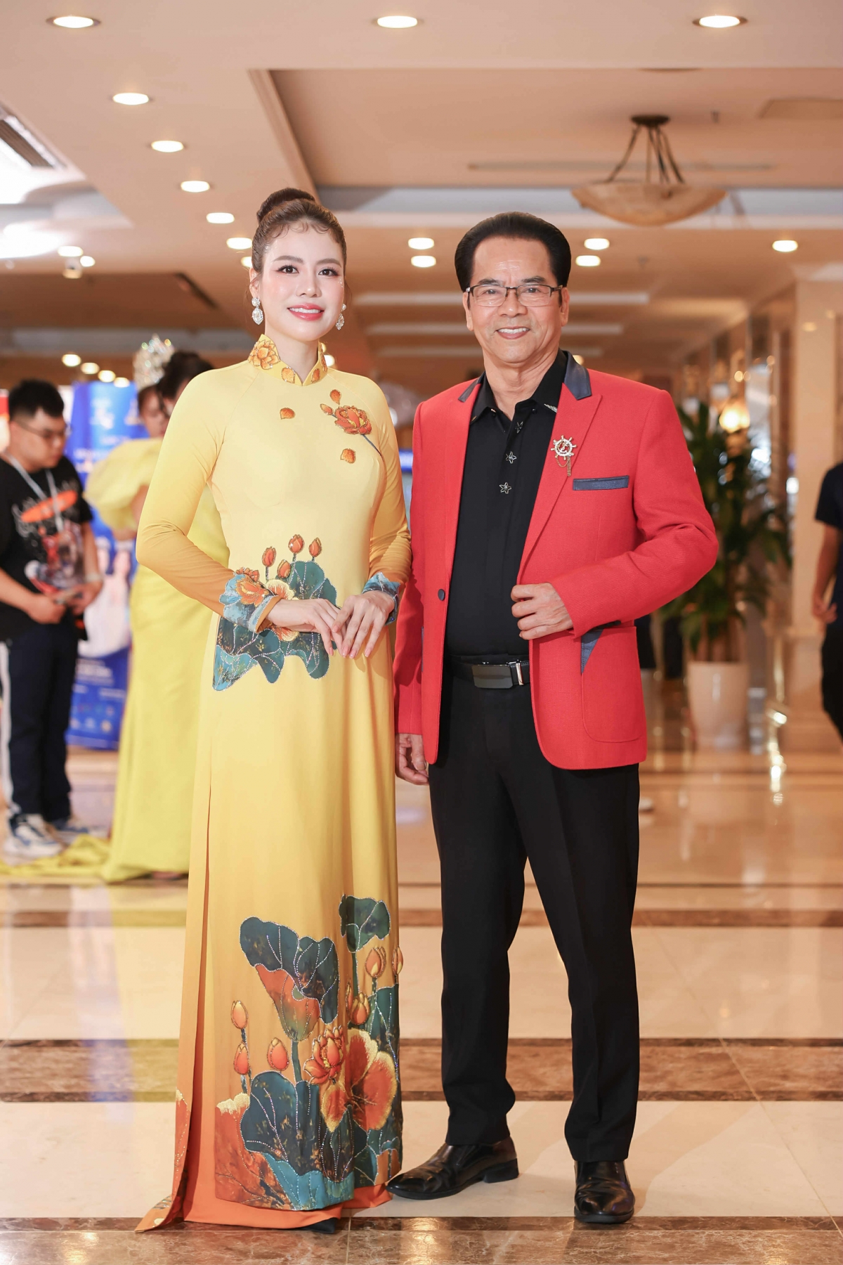 hương việt khi áo dài kể chuyện phụ nữ việt qua thời gian hình ảnh 1 huong viet khi ao dai ke chuyen phu nu viet qua thoi gian hinh anh 1