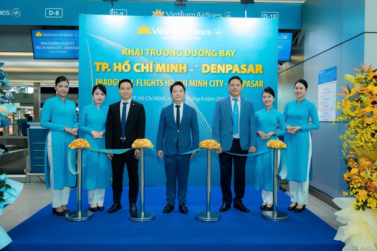 vietnam airlines mo 2 duong bay thang tp.hcm - bali va busan - cam ranh hinh anh 3