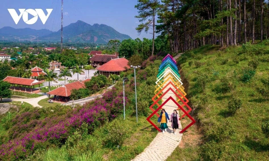 summer in hue, from sea breeze to mountain mist picture 9 summer in hue, from sea breeze to mountain mist picture 9