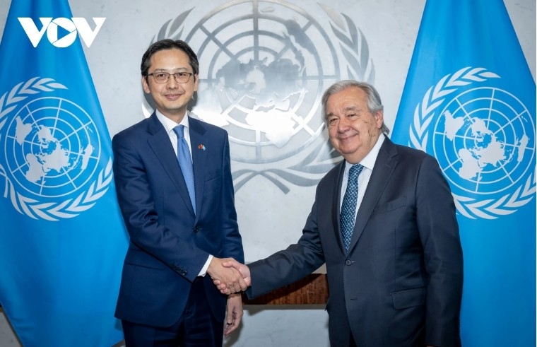 ambassador do hung viet presents credentials to un secretary-general picture 1 ambassador do hung viet presents credentials to un secretary-general picture 1