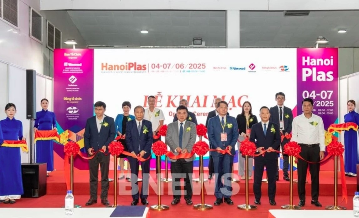 hanoi hosts major int l plastics and rubber industry exhibition picture 1