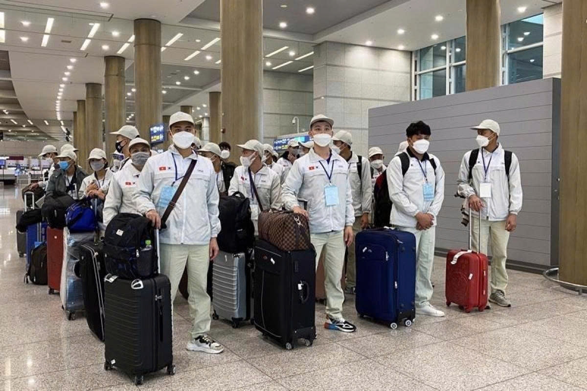 five-month labour export meets 47 of yearly plan picture 1 five-month labour export meets 47 of yearly plan picture 1