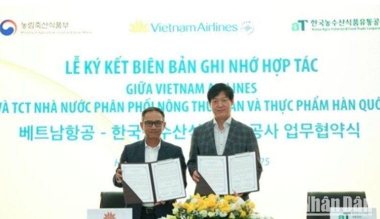 vietnam airlines partners with korea s at to promote k-food in vietnam picture 1 vietnam airlines partners with korea s at to promote k-food in vietnam picture 1