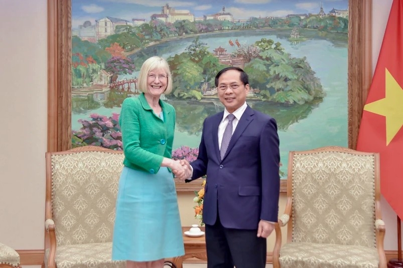 deputy pm optimistic about australia ambassador s new tenure picture 1 deputy pm optimistic about australia ambassador s new tenure picture 1