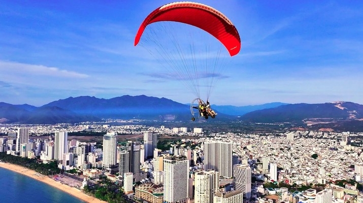 paragliding show to light up nha trang sky this summer picture 1 paragliding show to light up nha trang sky this summer picture 1