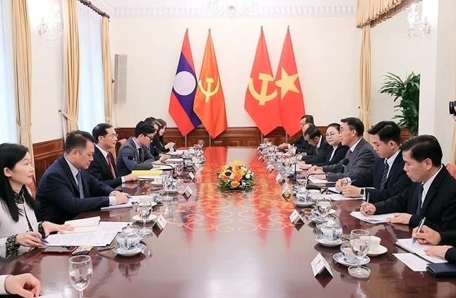 further advancing ever-growing vietnam laos relations picture 1