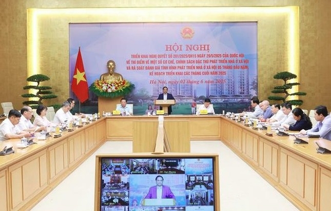 pm demands strong determination to secure 100,000 social housing units in 2025 picture 1
