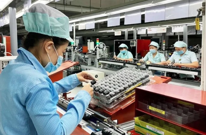 hanoi attracts nearly us 2.9 billion in fdi over five-month period picture 1 hanoi attracts nearly us 2.9 billion in fdi over five-month period picture 1