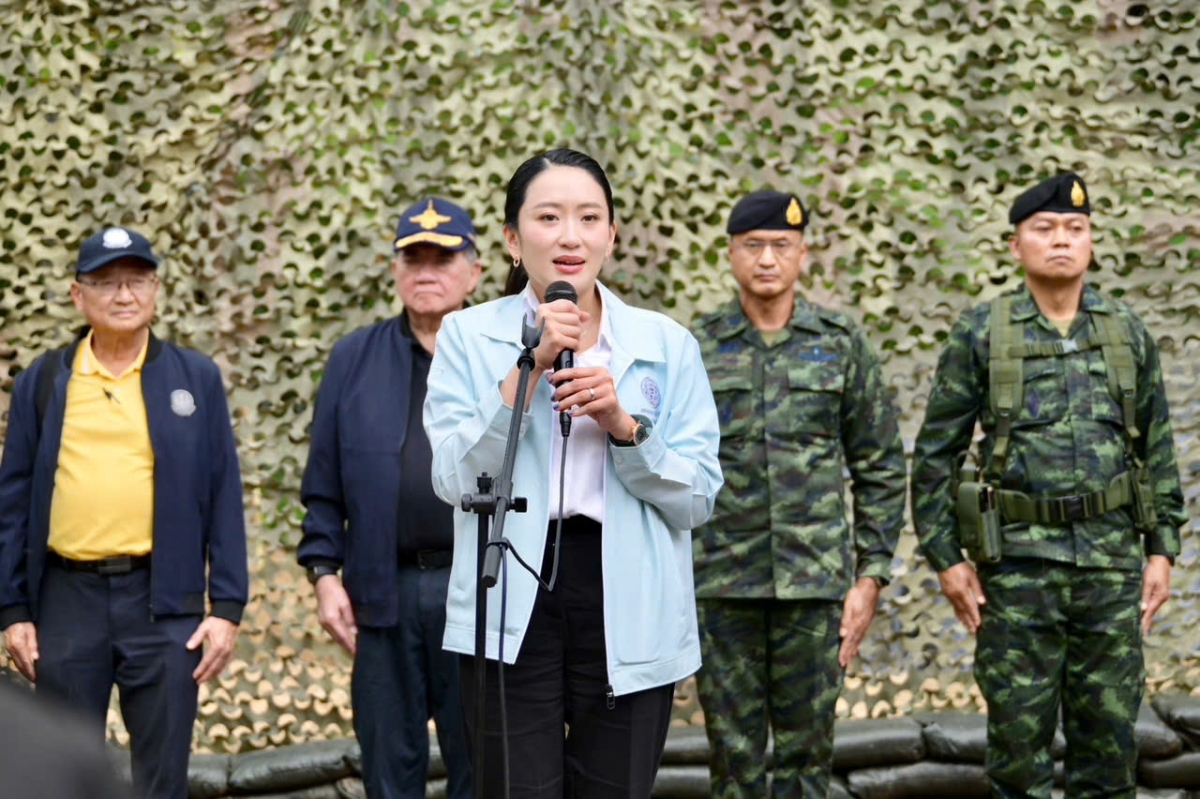 thủ tướng thái lan thị sát khu vực chongbok, khích lệ lực lượng bảo vệ biên giới hình ảnh 1 thu tuong thai lan thi sat khu vuc chongbok, khich le luc luong bao ve bien gioi hinh anh 1