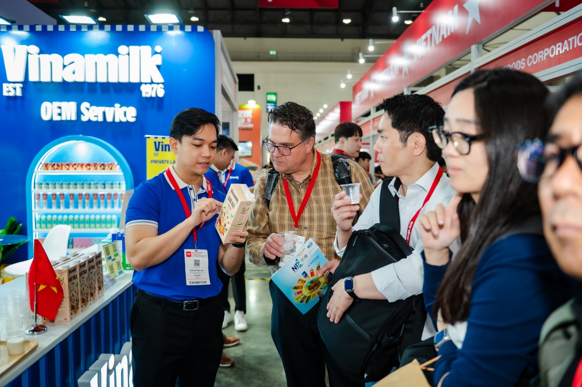Vinamilk: Gần 20 năm tham gia hội chợ quốc tế châu Á, không chỉ để kinh doanh