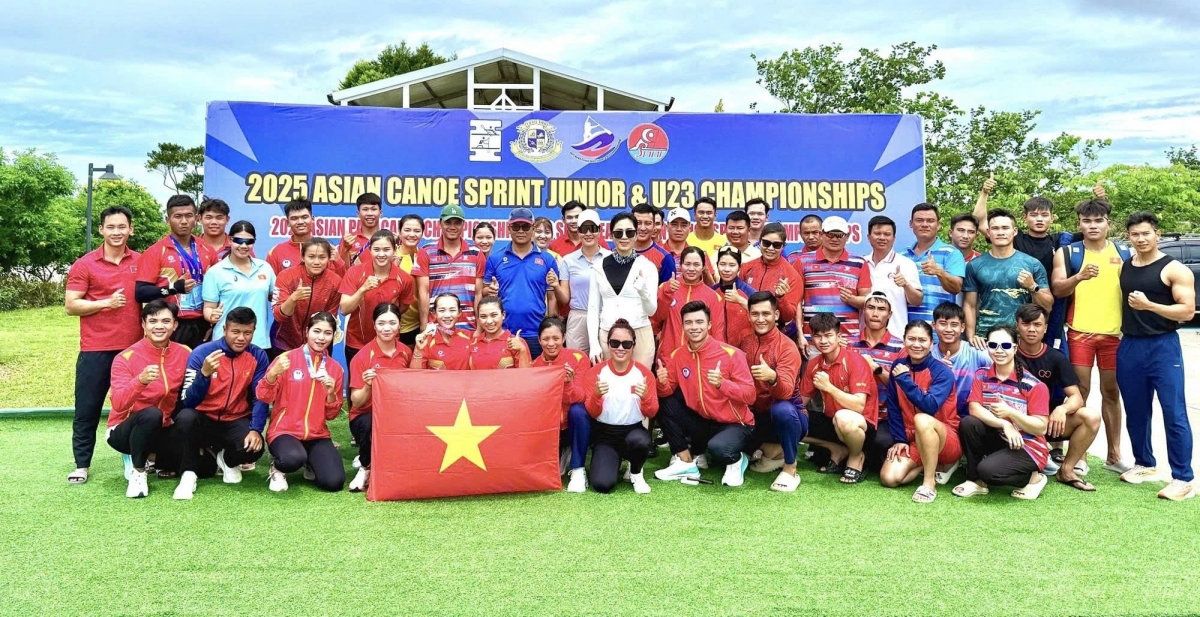 vietnamese canoeists take 10 golds at asia, southeast asia championships picture 1 vietnamese canoeists take 10 golds at asia, southeast asia championships picture 1