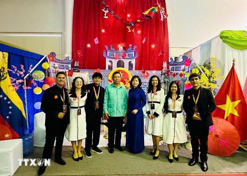 vietnamese culture promoted at venezuela s university festival picture 1 vietnamese culture promoted at venezuela s university festival picture 1