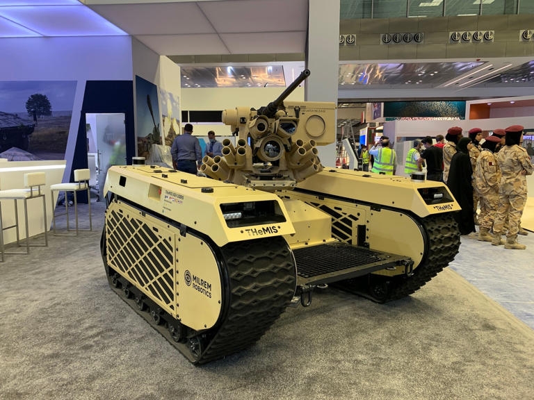 Robot vũ trang tự nhả đạn: “Đội quân thép” của Ukraine trên chiến trường