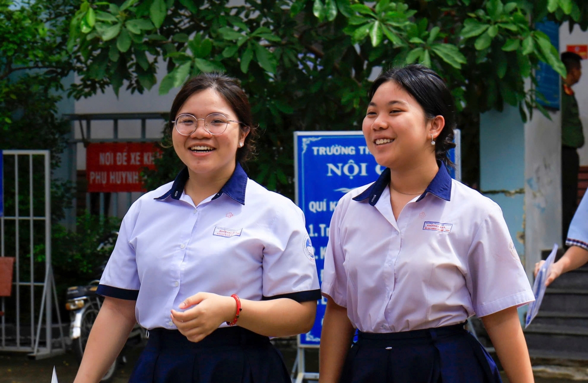 Đề thi ngữ văn được liên hệ thực tế, thí sinh tp.hcm khen hay hình ảnh 2 De thi ngu van duoc lien he thuc te, thi sinh tp.hcm khen hay hinh anh 2