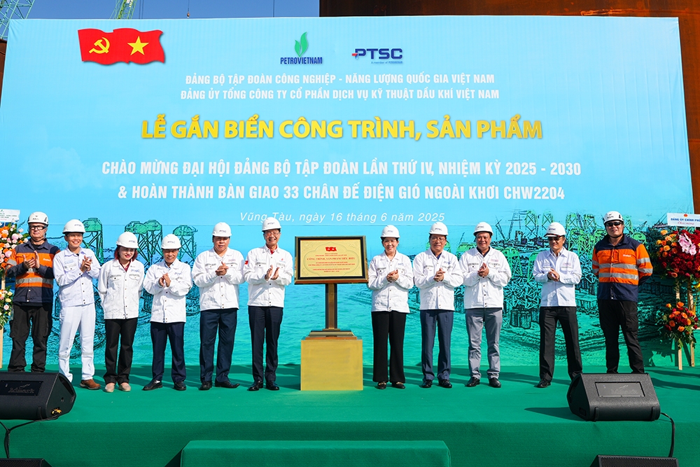 Hoàn thành 33 chân đế điện gió xuất khẩu – Dấu ấn Đại hội Đảng bộ Petrovietnam