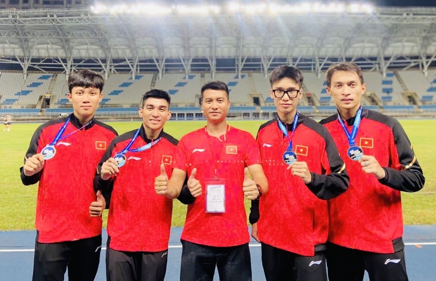silver for vietnamese men s 4x400m relay team at taiwan athletics open picture 1 silver for vietnamese men s 4x400m relay team at taiwan athletics open picture 1
