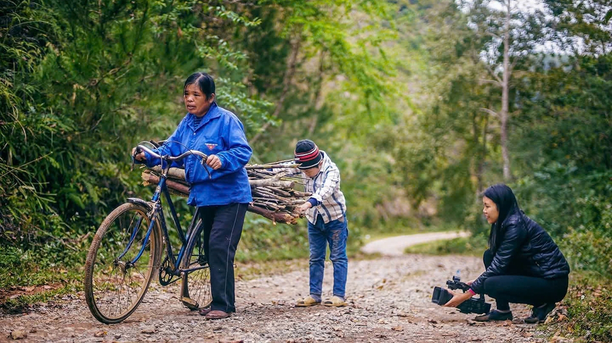 chuyện những người làm báo áo chàm hình ảnh 2 chuyen nhung nguoi lam bao ao cham hinh anh 2