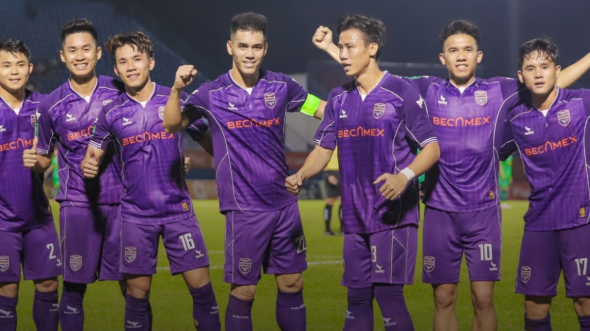 clb binh duong nhan an phat truoc tran ban ket cup quoc gia 2024 2025 hinh anh 1