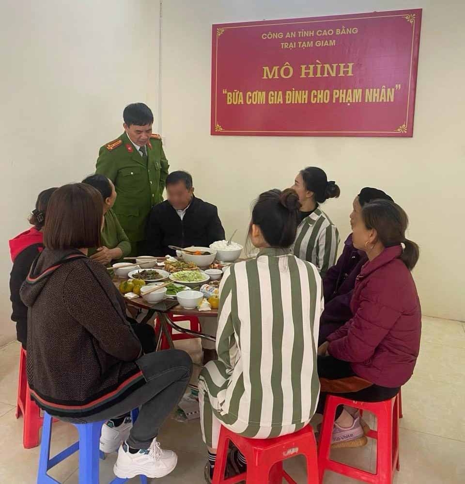 Phạm nhân được đặc xá gửi thư cảm ơn cán bộ quản giáo