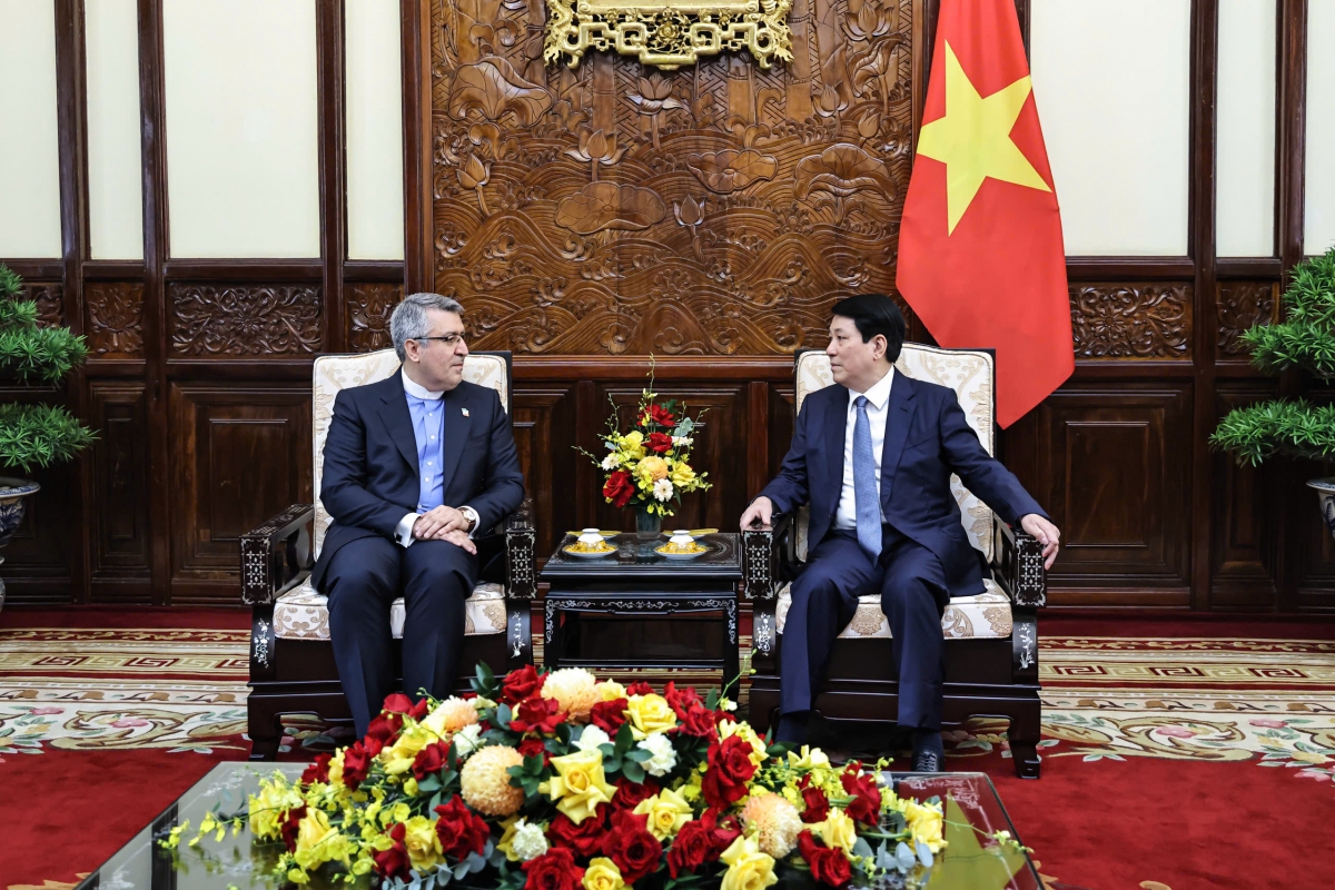 chủ tịch nước lương cường tiếp Đại sứ canada và Đại sứ iran đến chào từ biệt hình ảnh 2 chu tich nuoc luong cuong tiep Dai su canada va Dai su iran den chao tu biet hinh anh 2