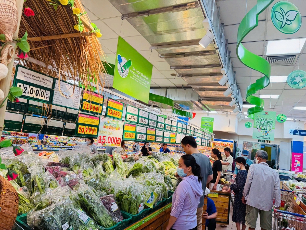 hàng ngàn gia đình việt đến co.opmart trải nghiệm Đại sứ xanh hình ảnh 2 hang ngan gia dinh viet den co.opmart trai nghiem Dai su xanh hinh anh 2