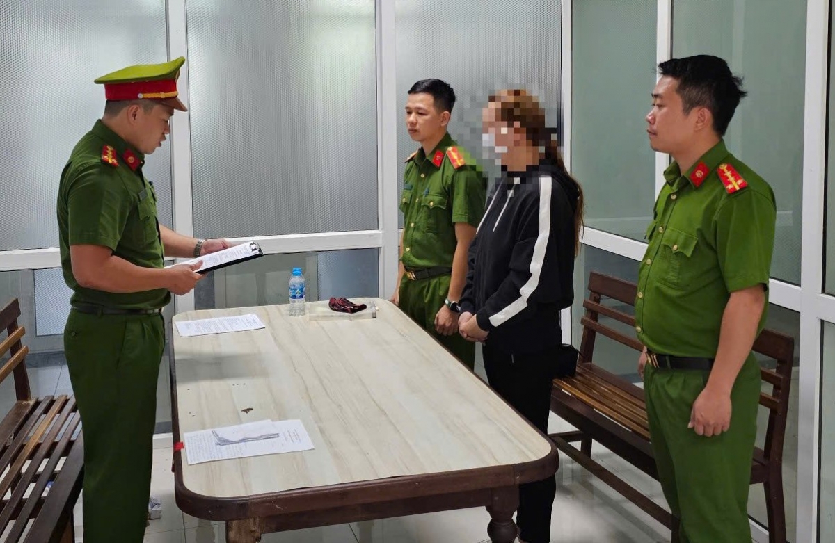 Giám đốc công ty mỹ phẩm bị khởi tố về tội sản xuất, buôn bán hàng giả