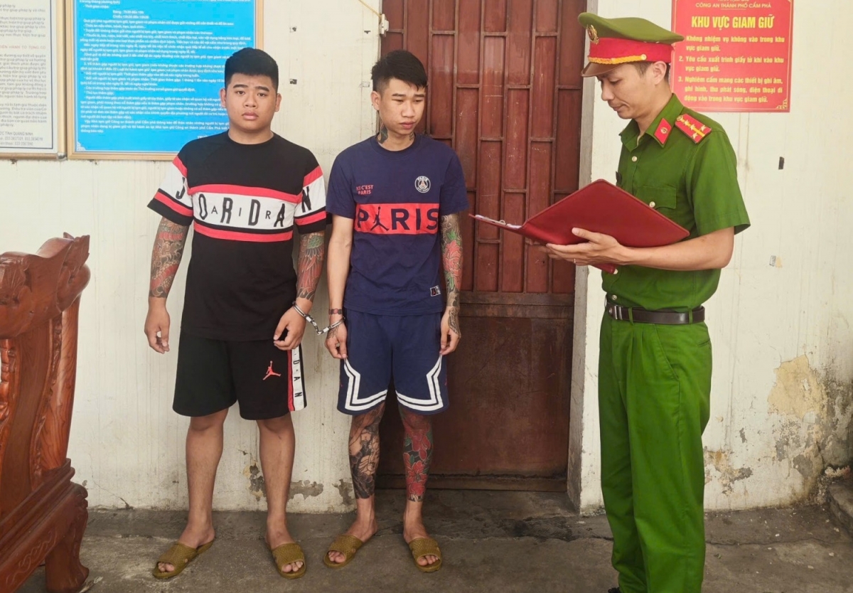 Bắt nhóm du khách đánh tài xế tại homestay ở Cô Tô